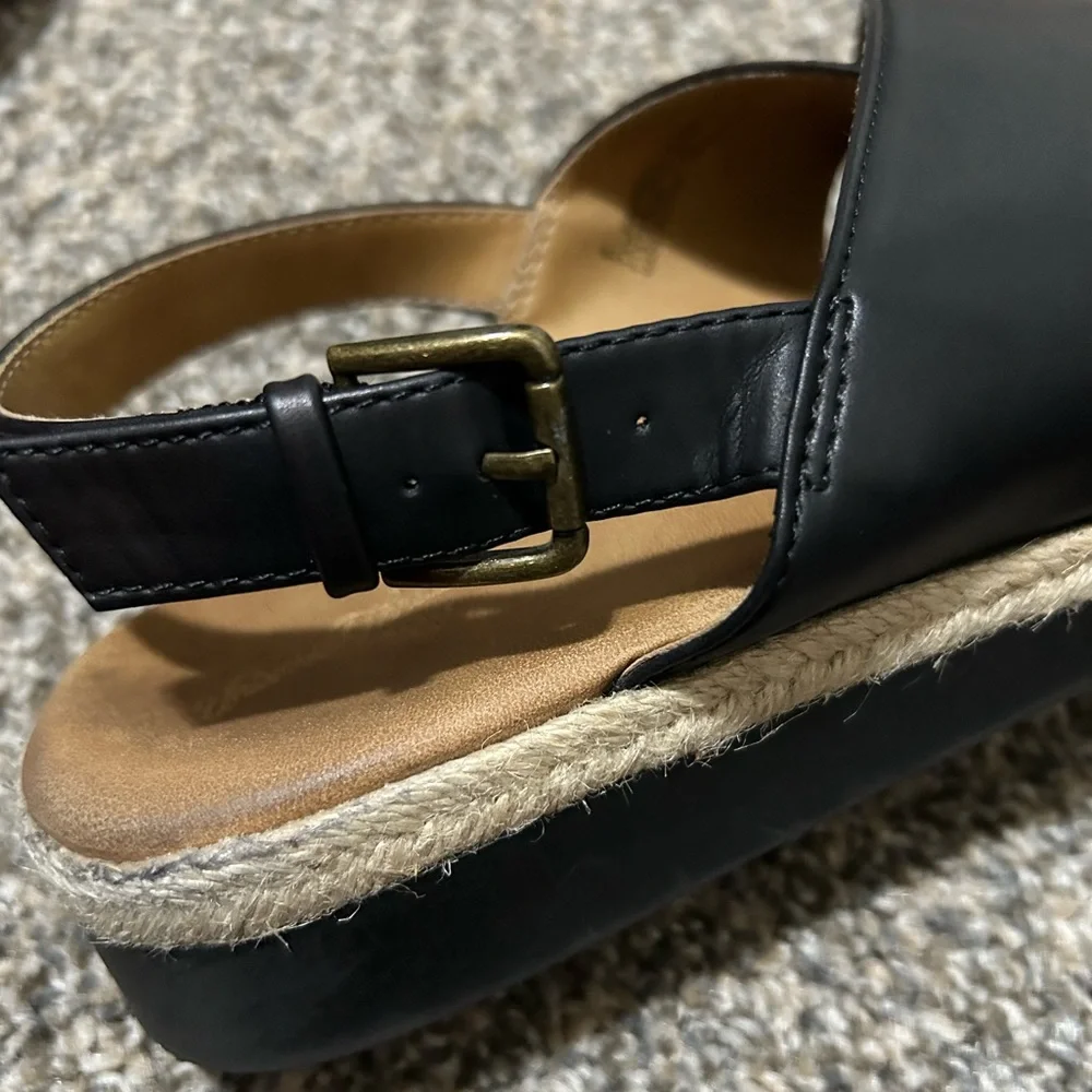 Women's Black Frances Heel Sandals - Picture 12 of 14